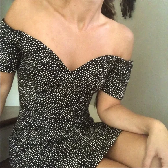 All that jazz 90s off the shoulder formal dress - Picture 1 of 6
